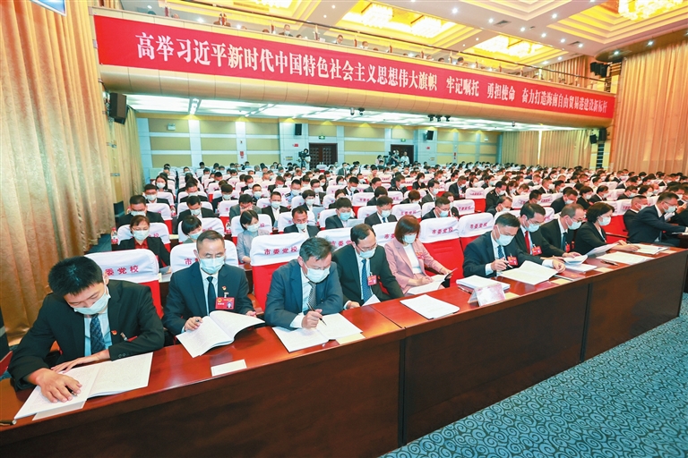 今天我們“慧”于此 明日三亞入鏡來(lái)