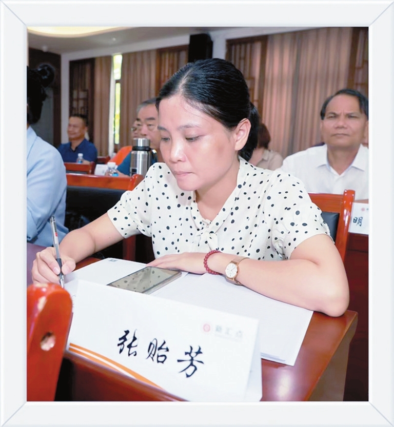 13年堅守 用汗水澆灌城市的潔凈美麗