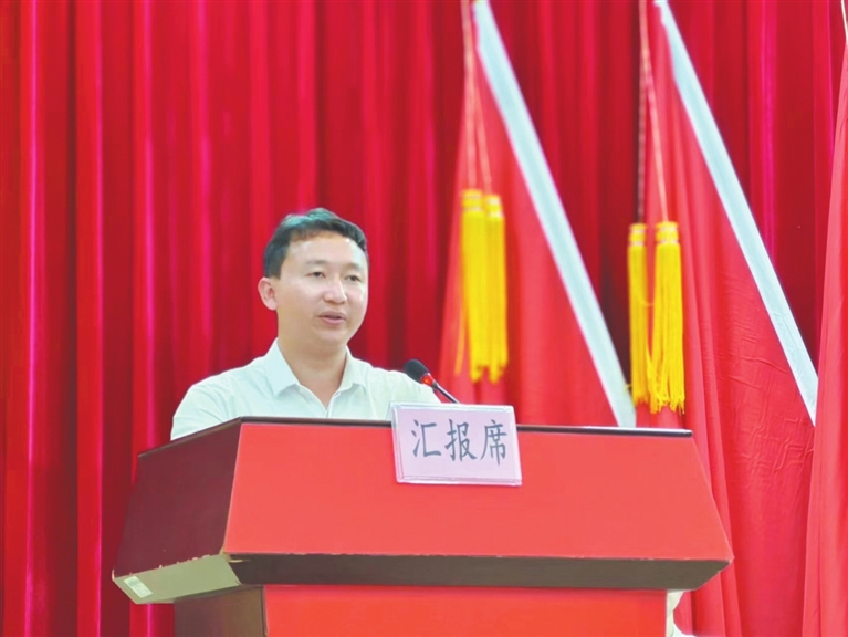 認真履職 在自貿港建設中奉獻青春力量