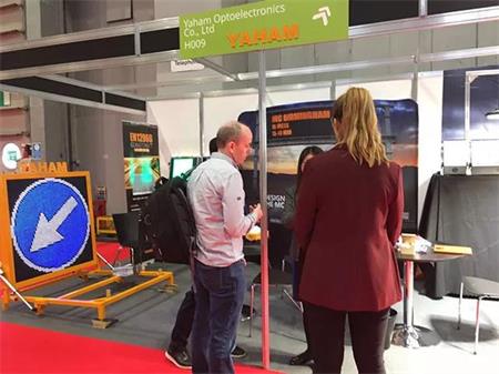 展會上移動拖車屏 展會上移動拖車屏